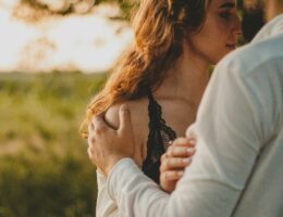 Les femmes dépendantes affectives sont les meilleures victimes des hommes manipulateurs